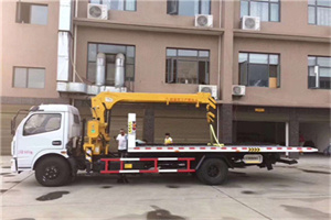 召陵附近汽车轮胎更换